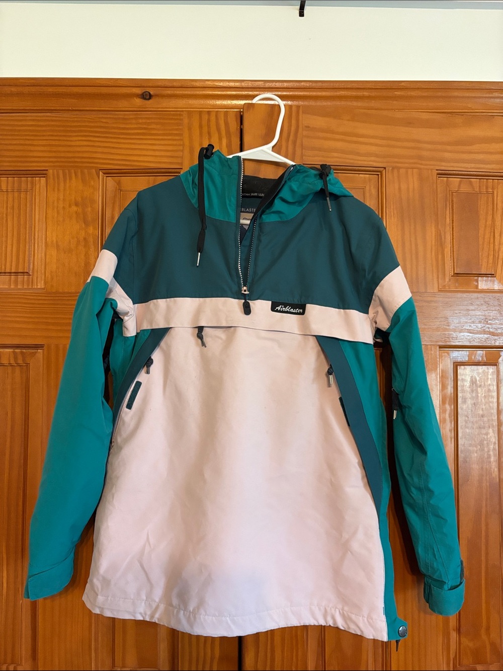 Airblaster Teal & Cream Colorblock Hooded Pullover snowboard Jacket